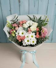 Букет цветов из:  Розы, Лизиантусы и Хризантемы в Белоомуте