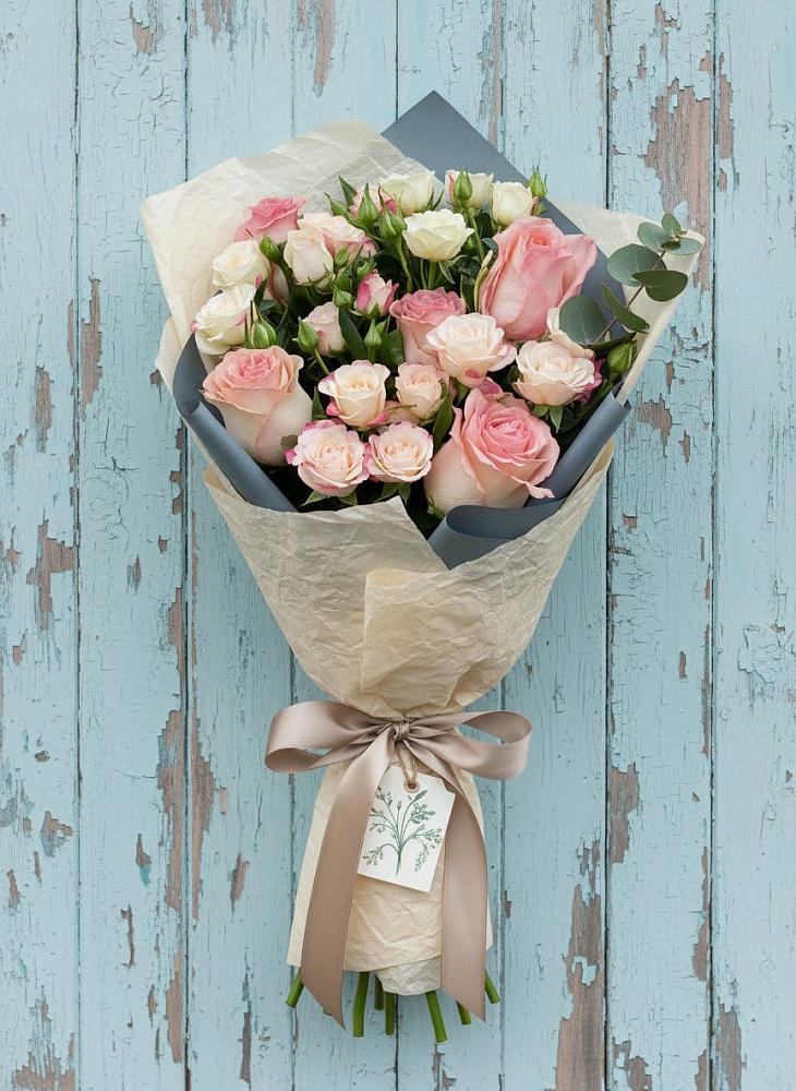 Букет цветов из: Розы в Белоомуте