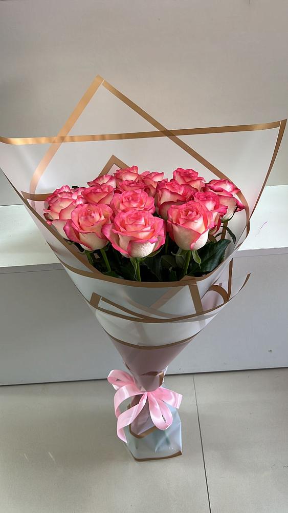 Розовые розы Сеньорита в Белоомуте Букет Розовые розы Сеньорита в Белоомуте