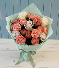 Букет влюбленный романтик в Белоомуте Букет цветов из:  Розы в Белоомуте