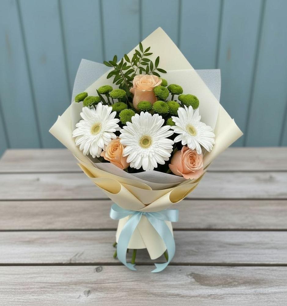 Букет герберы и розы в Белоомуте Букет цветов из: Герберы, Розы и Хризантемы в Белоомуте