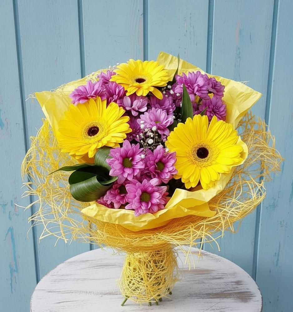Букет цветов из: Хризантемы и Герберы в Белоомуте