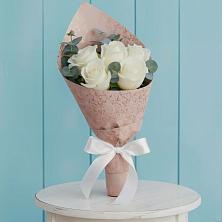 Букет контраст в Белоомуте Букет цветов из: Розы в Белоомуте