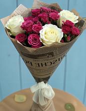 Букет Удивительный из роз в Белоомуте Букет цветов из: Розы в Белоомуте